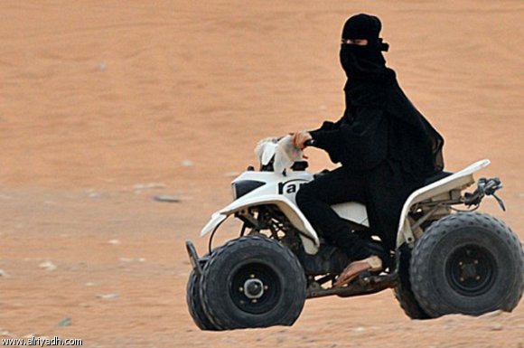 صحيفة صهيونية ترصد التغيرات الحكومية تجاه رجال الدين السعوديين